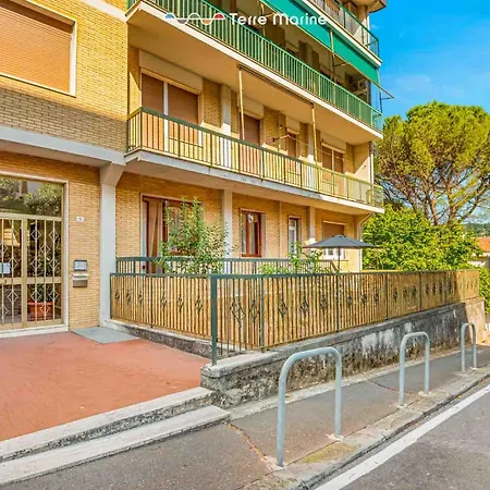 Apartment Nel Sole, Terre Marine